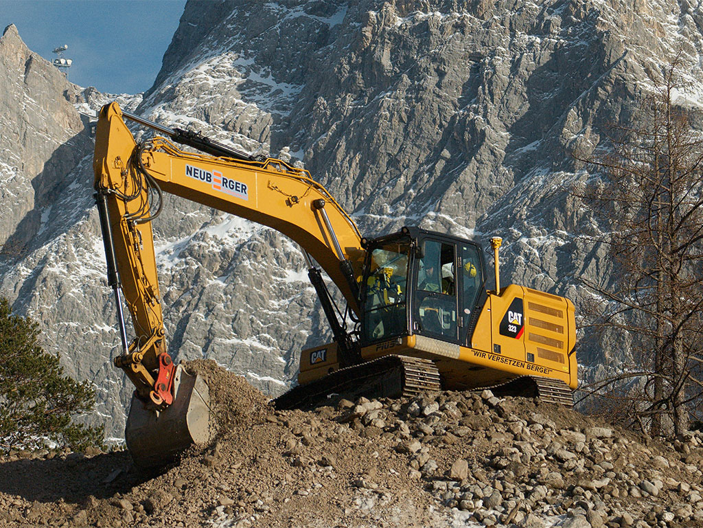 CAT 323NG